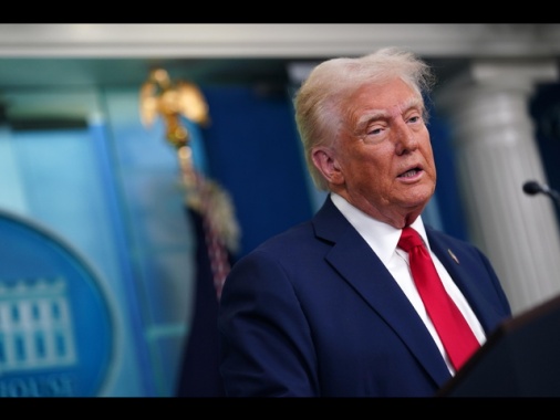 Trump, 'ottima conversazione con Zelensky, vuole la pace'
