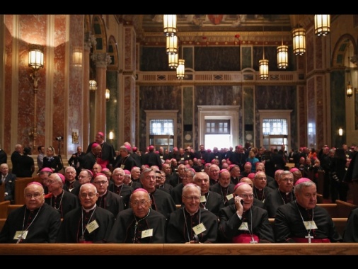 Vescovi cattolici fanno causa a Trump su fondi a rifugiati