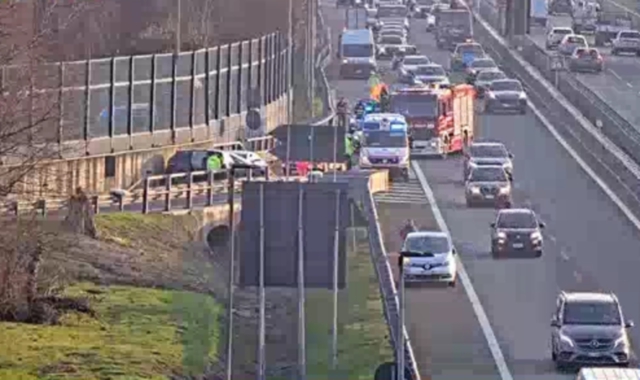 I soccorsi in autostrada (foto Autostrade per l’Italia)