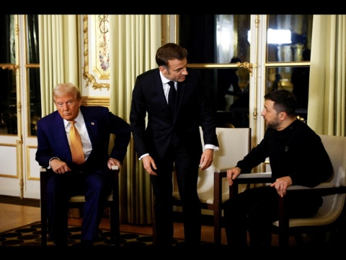 Macron, 'Zelensky presidente eletto liberamente, non Putin'