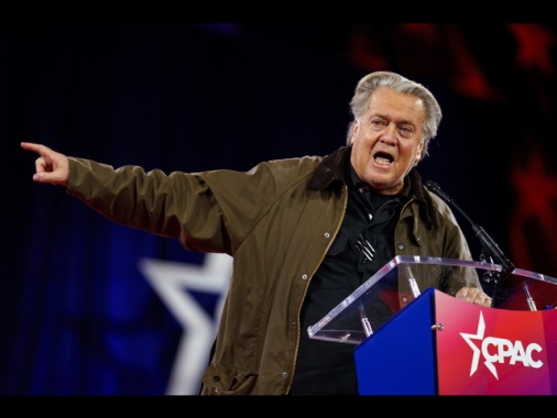 Bannon accusato di aver fatto il saluto nazista al Cpac
