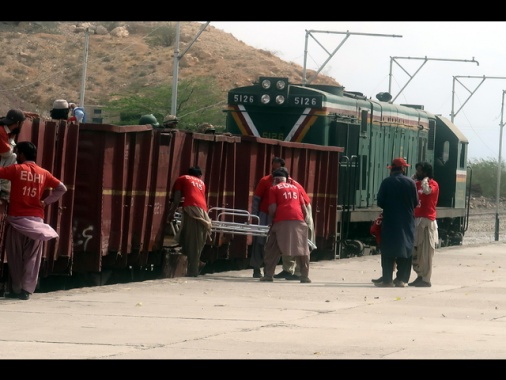 In Pakistan uccisi altri 50 ostaggi sul treno