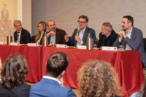 Varese, politici a confronto coi ragazzi dello Scientifico