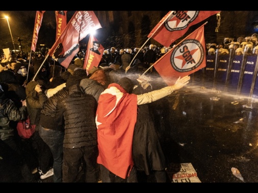 Leader partito opposizione, '300mila in piazza a Istanbul'