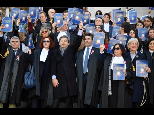 Anm 'magistrati applicano norme, non fanno politica'