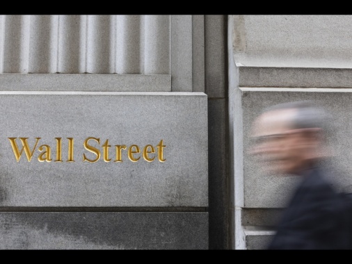 Borsa: future Usa pesanti, timori sulle conseguenze dei dazi