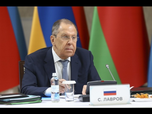 Lavrov, 'chiesto agli Usa la ripresa dei voli diretti'