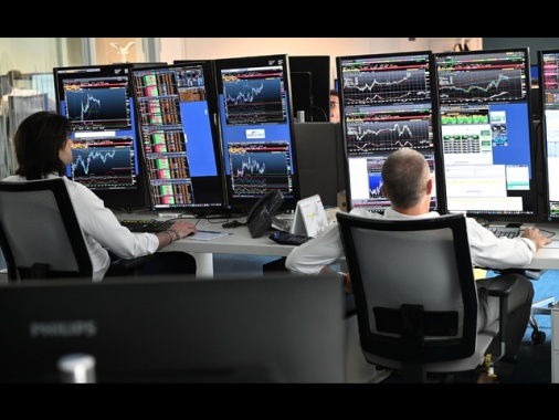 Borsa: l'Europa contrastata, Wall Street verso avvio positivo
