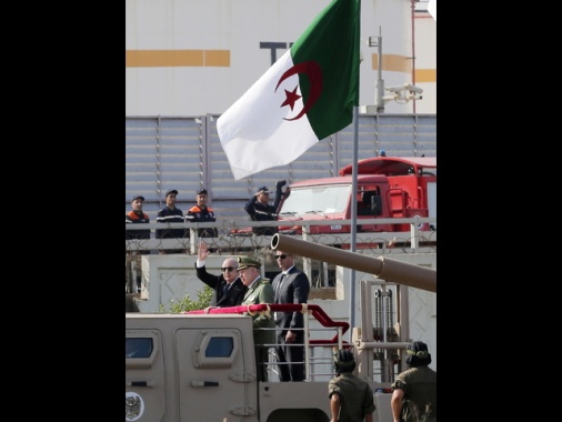 Tensioni Algeria-Francia per l'arresto di un diplomatico