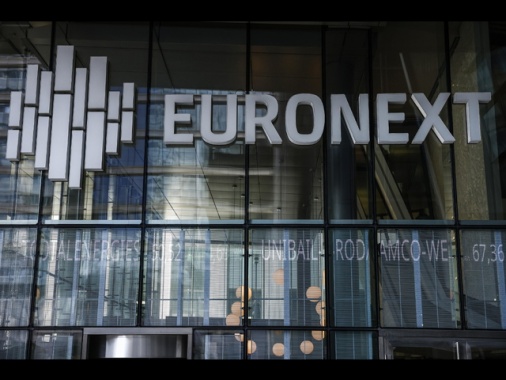 Borsa: l'Europa allunga con i futures Usa, Milano +2,3%