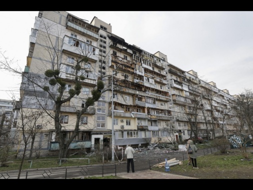 Kiev, '3 missili e 96 droni russi su Ucraina dopo tregua'