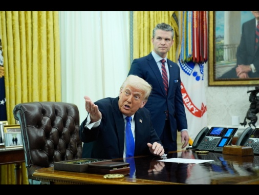 Casa Bianca, Trump sostiene capo del Pentagono Hegseth