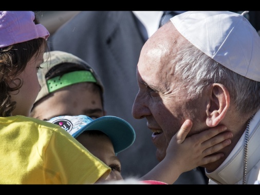 Il Papa, 'la morte non è la fine di tutto, ma un nuovo inizio'