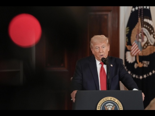 Trump, 'ho detto a Zelensky di firmare perché Mosca è più forte'