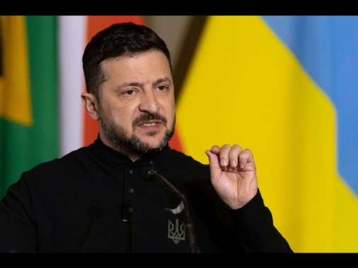 Zelensky, 'l'accordo sulle terre rare è davvero equo'