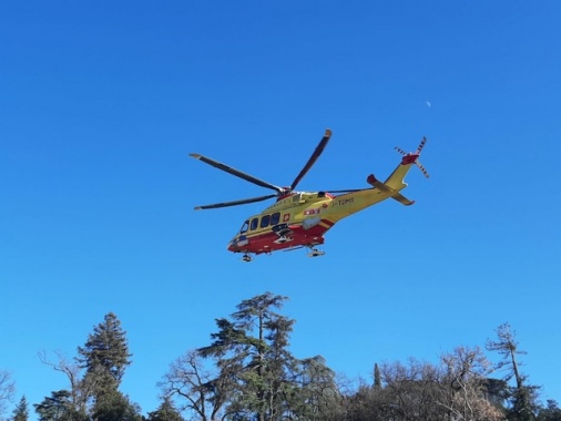 Donna accoltellata nel Parmense, si cerca il marito