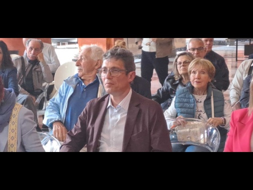 Magi, 'non bastano foto insieme urge tavolo opposizioni'