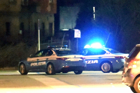 Varese, spacciatore investì poliziotto: patteggia