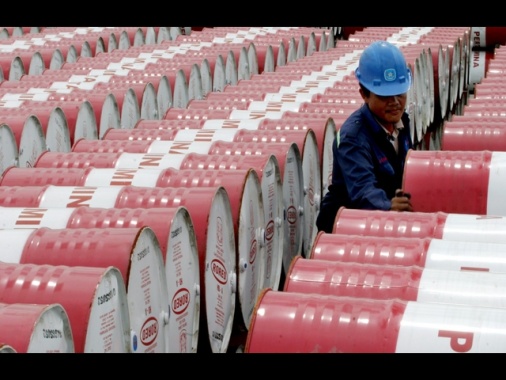Il petrolio è in rialzo a New York a 58,56 dollari