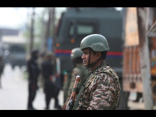Attacchi India-Pakistan, i morti sono almeno 34