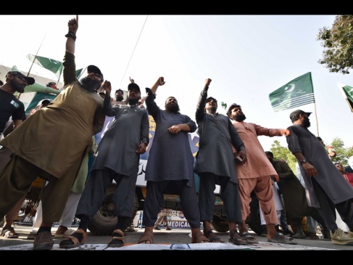 Cremlino, India e Pakistan mostrino moderazione e negozino