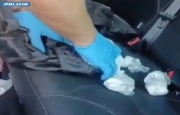 In auto ha 7 chili di cocaina e in casa 30mila euro: manette