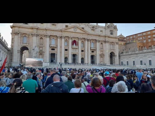 Oltre 40mila persone in piazza San Pietro