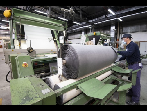Istat, produzione industriale a marzo +0,1%, -1,8% su anno