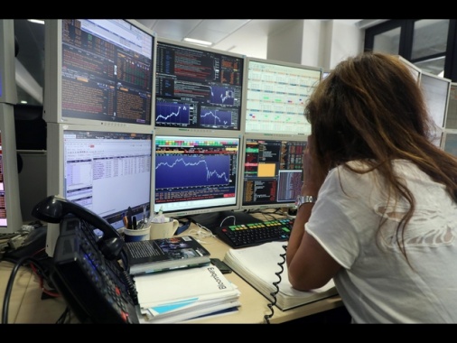 Borsa: Europa chiude in rialzo, cauto ottimismo