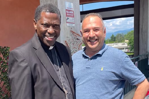 Messa a Daverio col cardinale Rugambwa