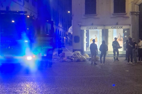 Varese, serata di fuoco in centro