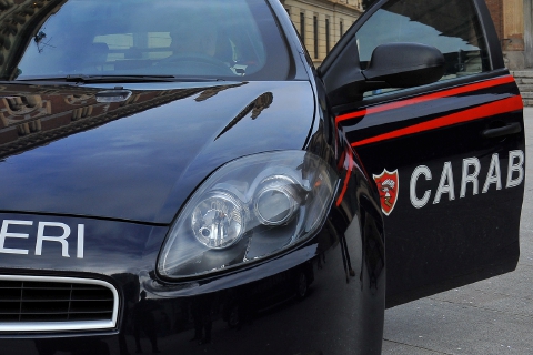 Riporta la figlia dalla ex: arrestato per violazione del divieto di avvicinamento