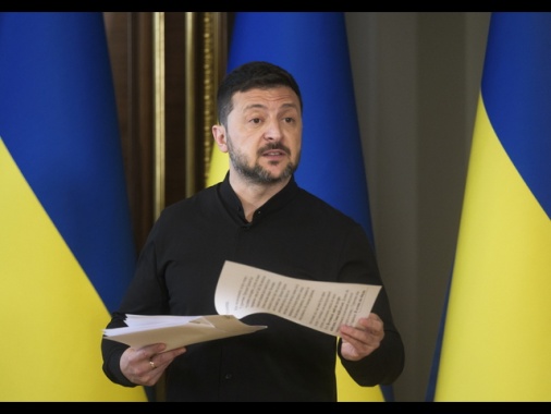 Zelensky, pronti a ogni formato di negoziato
