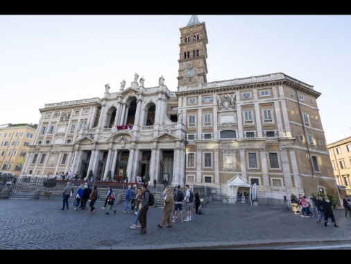 Prefetto Roma, molti leader visiteranno tomba Papa Francesco
