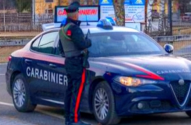 Non viene salutato al bar, minaccia i presenti con un falcetto