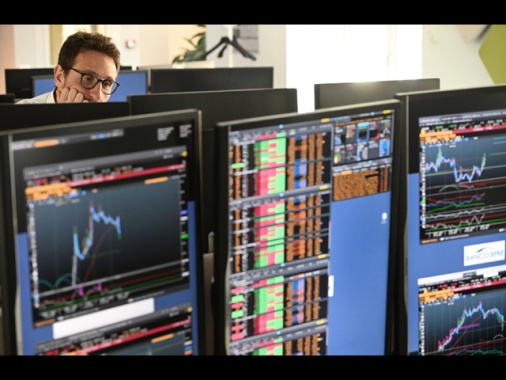 Lo spread tra Btp e Bund chiude poco mosso a 101 punti