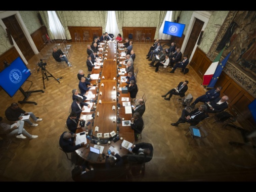 Sindacati, incontro sull'ex Ilva a p.Chigi spostato a martedì 27