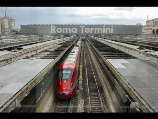 Sciopero, a Roma treni cancellati e ritardi fino a 90 minuti