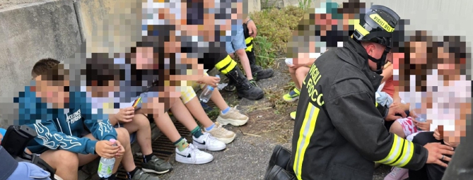 Affetto e psicologia: la carezza ai bimbi per superare il trauma