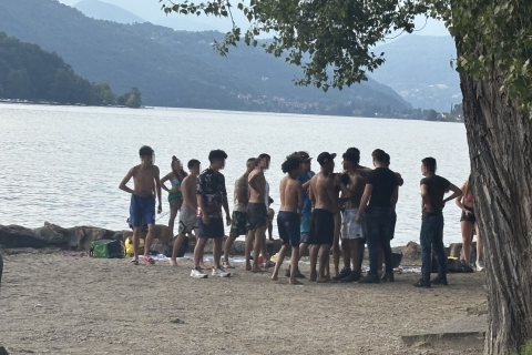 Rissa sulla spiaggia di Porto Ceresio: panico tra i bagnanti