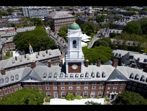 Cina, 'tuteleremo nostri studenti all'estero da bando Usa'