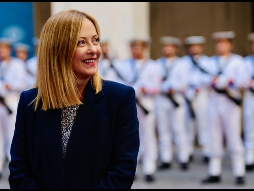 Meloni, ai seggi per rispetto ma l'astensione è un diritto