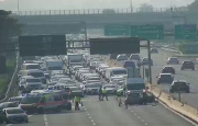 Incidente in Autolaghi: cinque chilometri di coda verso Milano