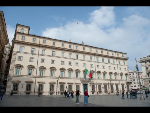 P.Chigi, preoccupa rapporto Aiea sulle violazioni dell'Iran