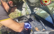 Scontro tra due auto, 70enne estratta dalle lamiere