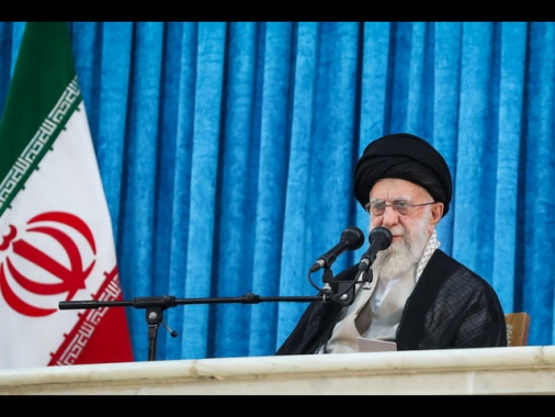 Khamenei: la battaglia ha inizio, l'Iran trionferà su Israele