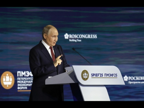 Putin, russi e ucraini unico popolo, tutta Ucraina nostra
