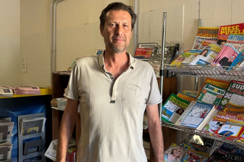C’è chi l’edicola la riapre: tornano i giornali in Valle Vigezzo