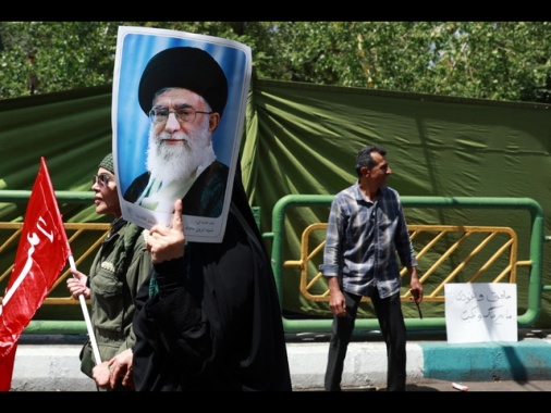 Nyt, Khamenei ha nominato i tre possibili successori