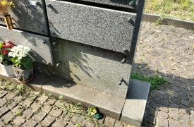 Cimitero di Nerviano sotto attacco, furto di lapidi